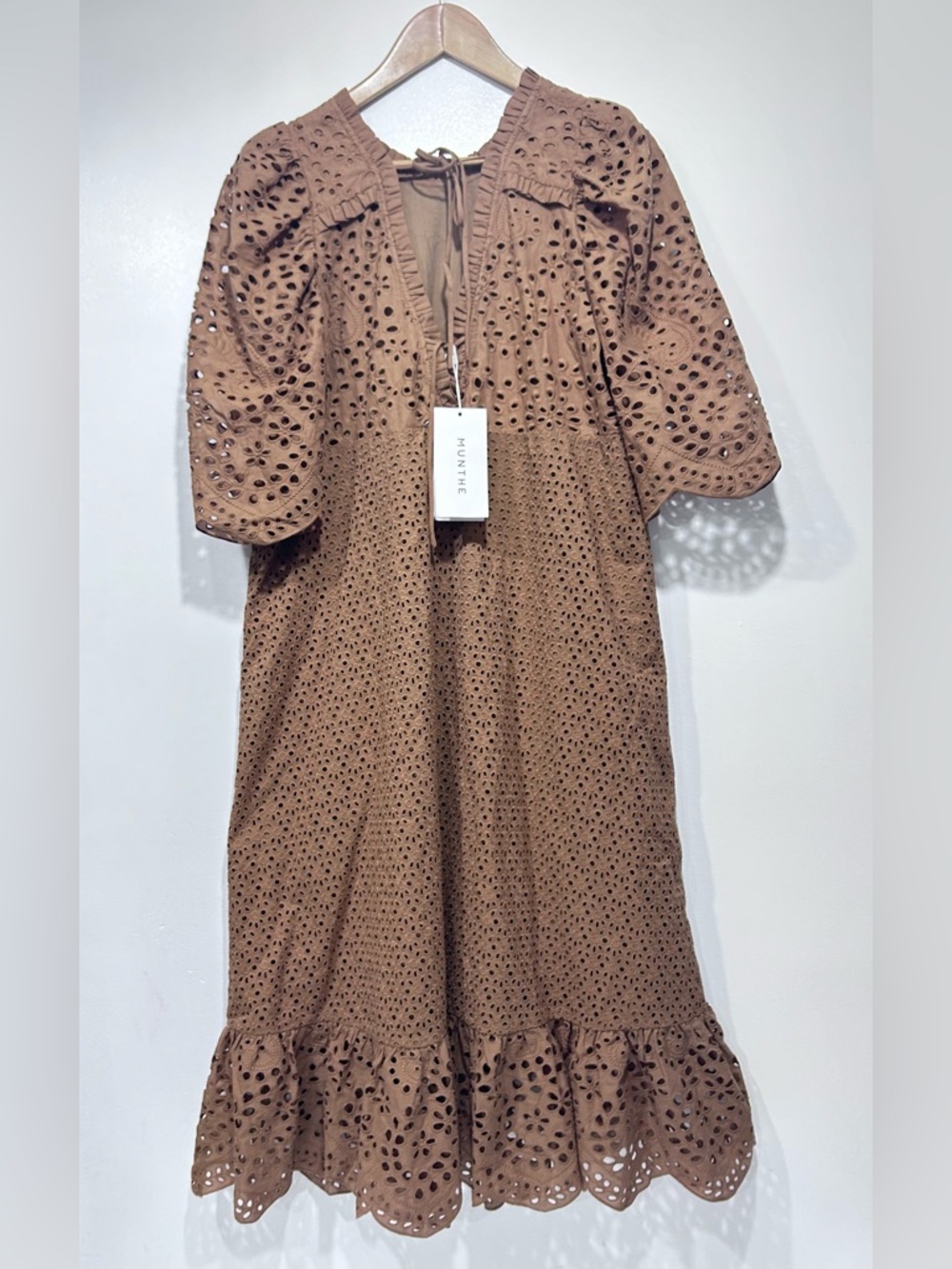 Munthe Organic Cotton Eyelet Dress Tan Boho Puff Sleeve‎ Tie Neck NWT Size 6